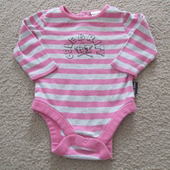 Old‎ Navy One Piece Onesie Girls Size 3-6M Pink Stripe Long Sleeve Celebrity #1 - Picture 4 of 4
